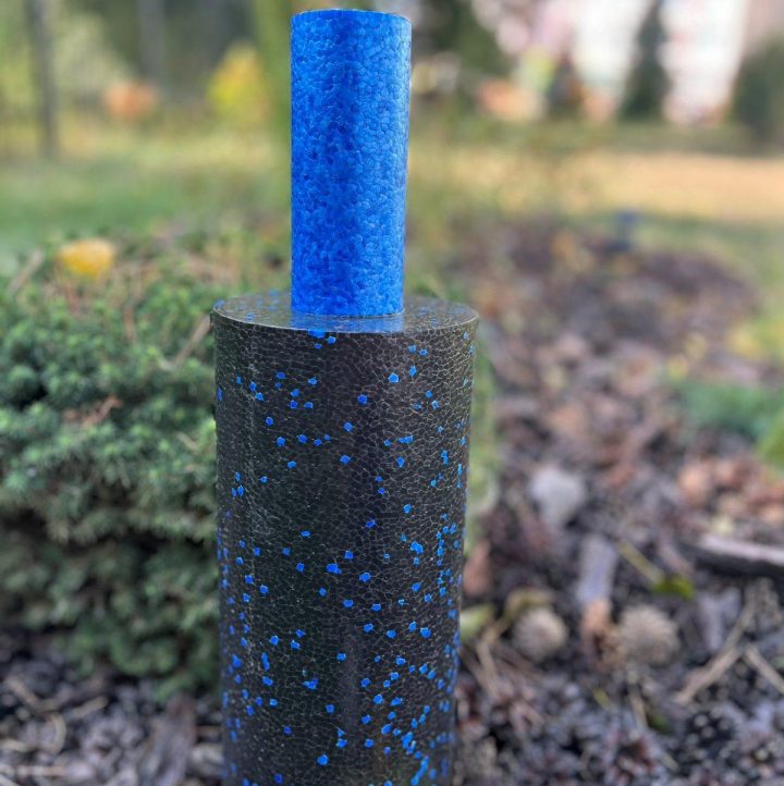 Масажний ролик (роллер) гладкий PowerPlay PP-4348 2 in 1 EPP Foam Roller Чорно/Синій (33x14см.) - Зображення 4