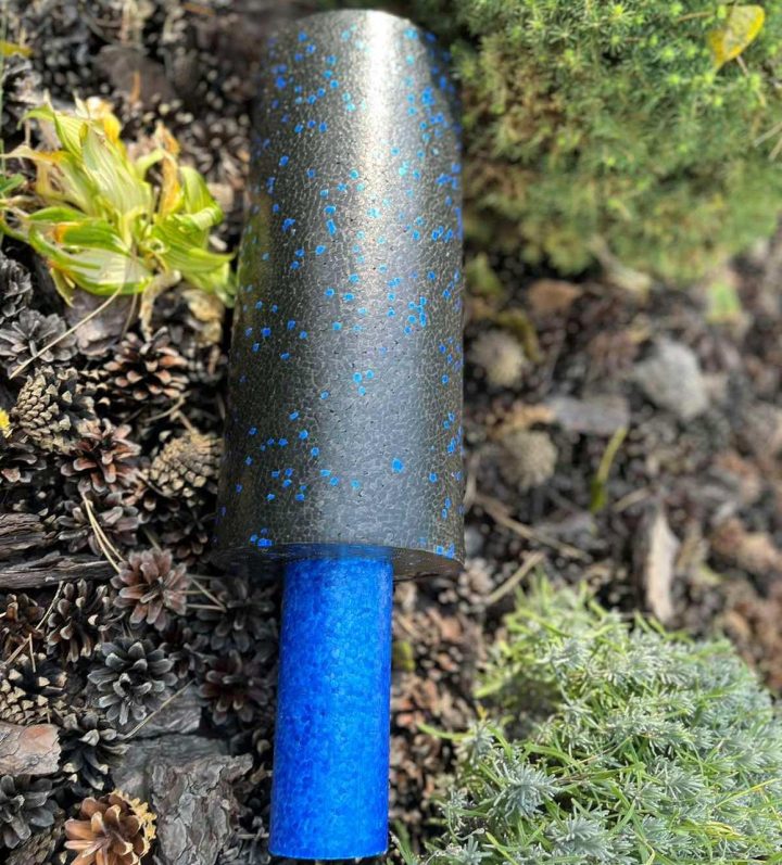 Масажний ролик (роллер) гладкий PowerPlay PP-4348 2 in 1 EPP Foam Roller Чорно/Синій (33x14см.) - Зображення 7