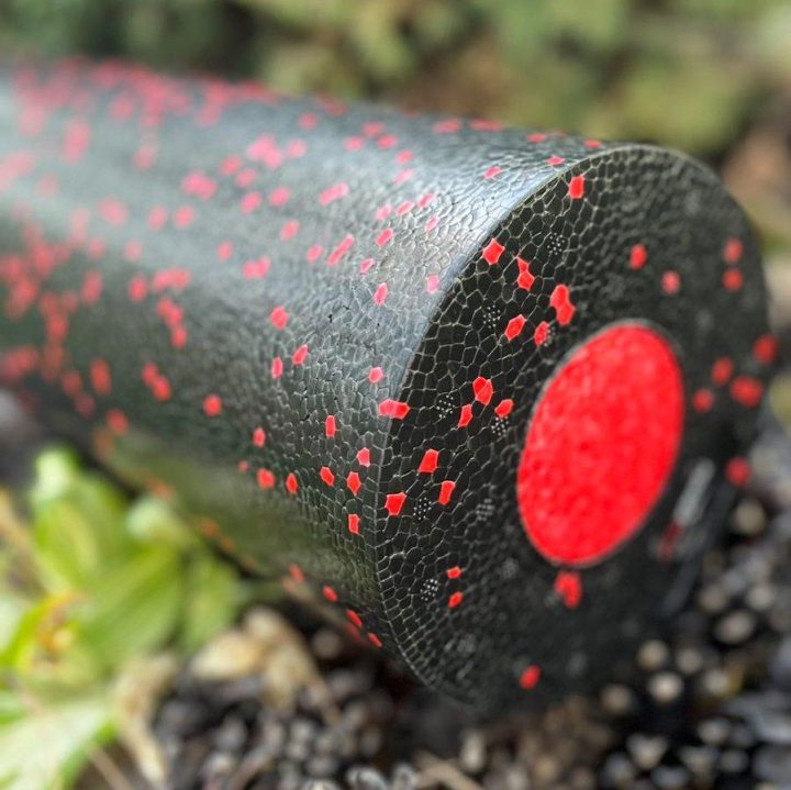 Масажний ролик (роллер) гладкий PowerPlay PP-4348 2 in 1 EPP Foam Roller Чорно/Червоний (33x14см.) - Зображення 5