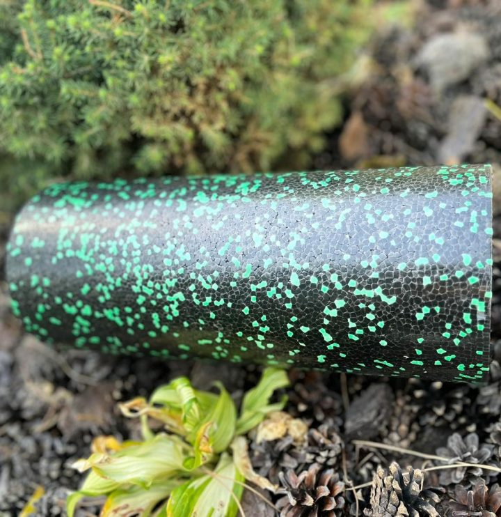 Масажний ролик (роллер) гладкий PowerPlay PP-4348 2 in 1 EPP Foam Roller Чорно/Зелений (33x14см.) - Зображення 9