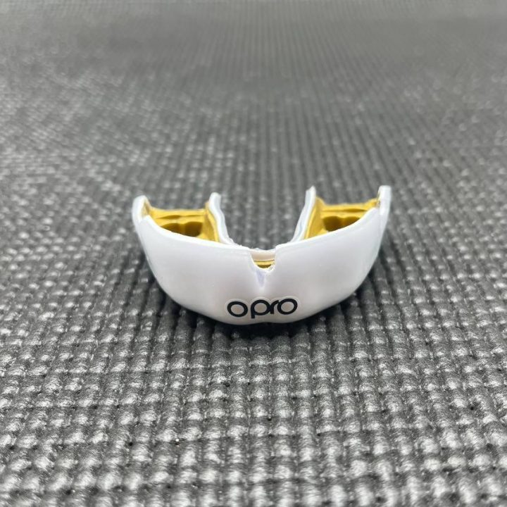 Капа OPRO Instant доросла (вік 11+) White/Gold (art.102520006) - Зображення 3