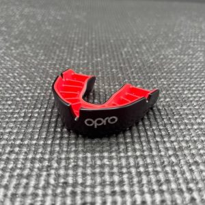 Капа OPRO Silver доросла (вік 11+) Black/Red (art.102502001) - Зображення 4