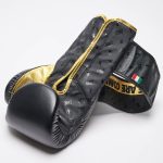 Боксерські рукавиці Leone GN220 DNA Black 12 унцій (бинти 4 м. в комплекті) - Зображення 7