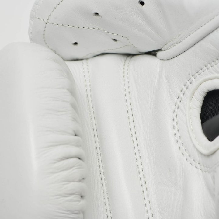 Боксерські рукавиці Leone GN111 THE GREATEST White 12 унцій (бинти 4 м. в комплекті) - Зображення 6