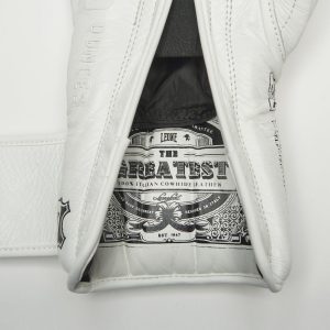 Боксерські рукавиці Leone GN111 THE GREATEST White 12 унцій (бинти 4 м. в комплекті) - Зображення 8