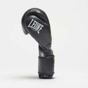 Боксерські рукавиці Leone GN111 THE GREATEST Black 18 унцій (бинти 4 м. в комплекті) - Зображення 4
