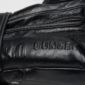 Боксерські рукавиці Leone GN111 THE GREATEST Black 18 унцій (бинти 4 м. в комплекті) - Зображення 6