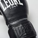 Боксерські рукавиці Leone GN111 THE GREATEST Black 12 унцій (бинти 4 м. в комплекті) - Зображення 5